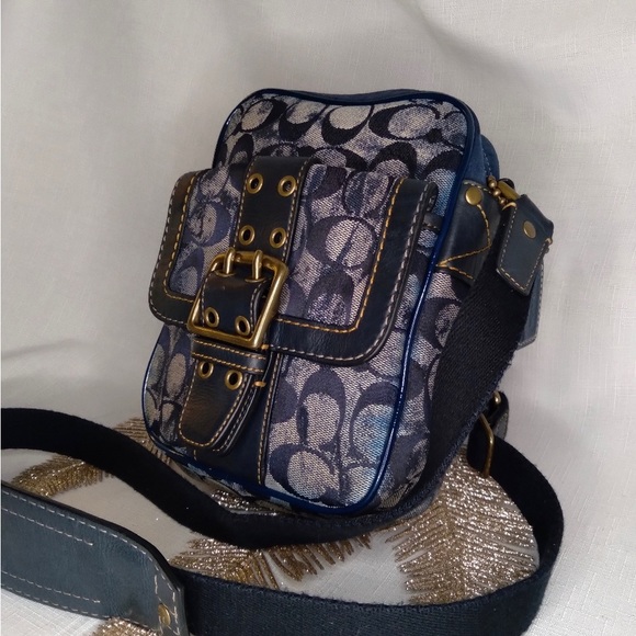 Coach Navy and White Distressed shoulder/crossbody - Picture 2 of 7